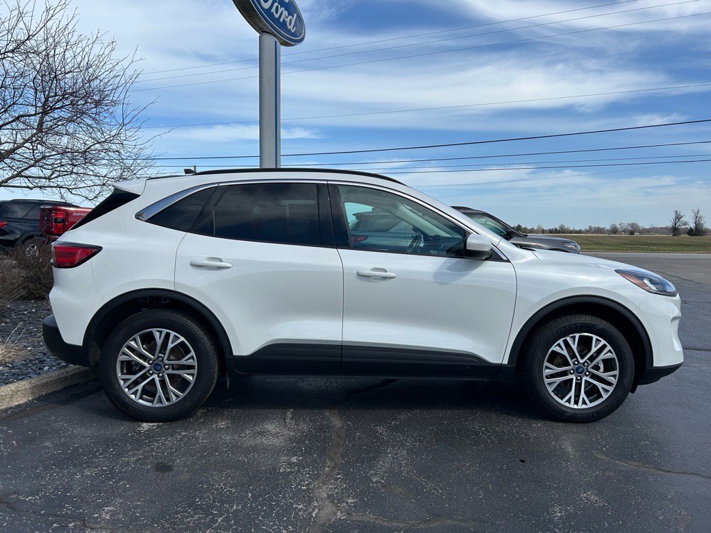 Used 2022 Ford Escape SEL image 3