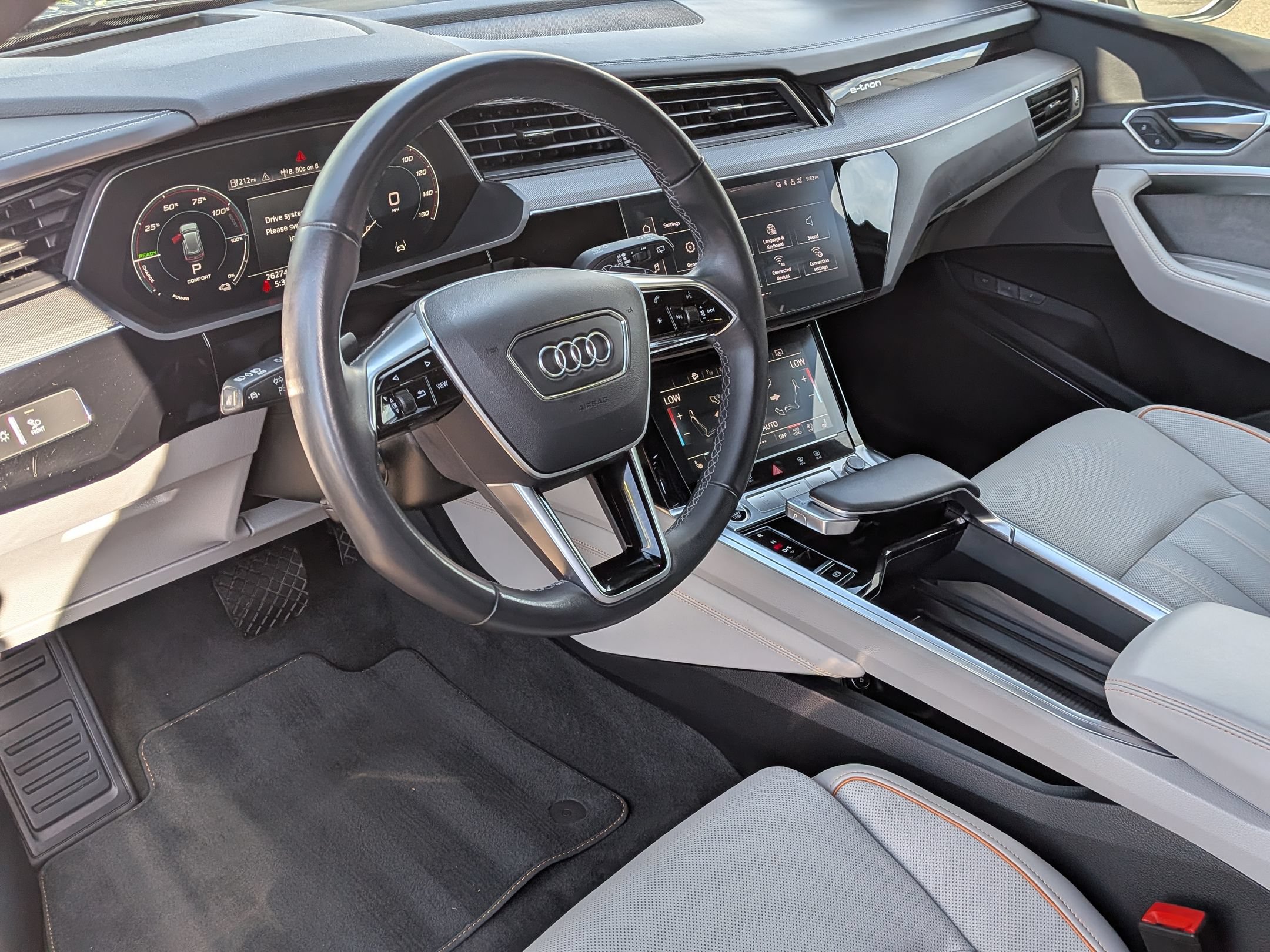 Used 2024 Audi Q8 e-tron Premium Plus w/ Prestige Package AWD/4WD image 11