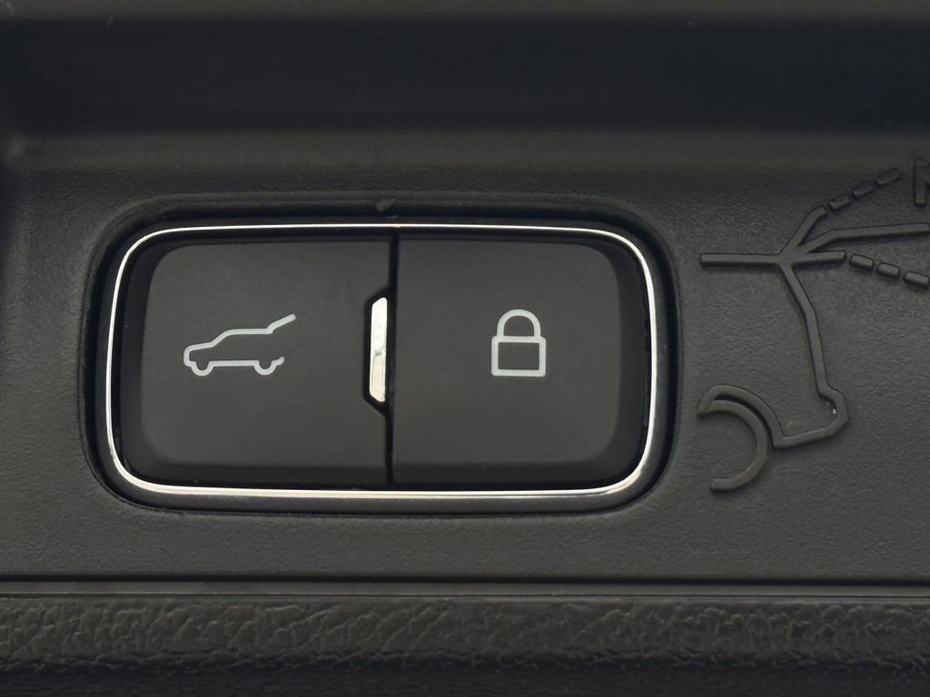 Used 2023 Ford Explorer XLT w/ Equipment Group 202A image 2