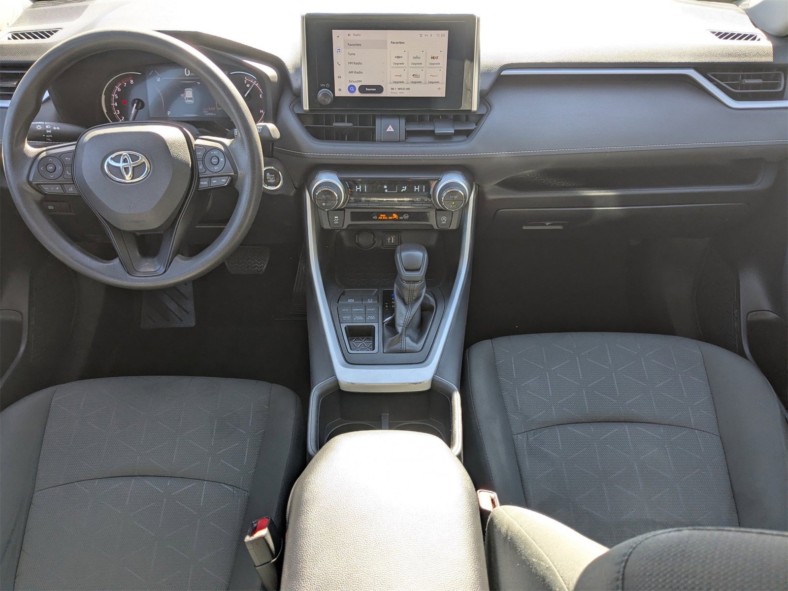 Used 2023 Toyota RAV4 XLE image 16