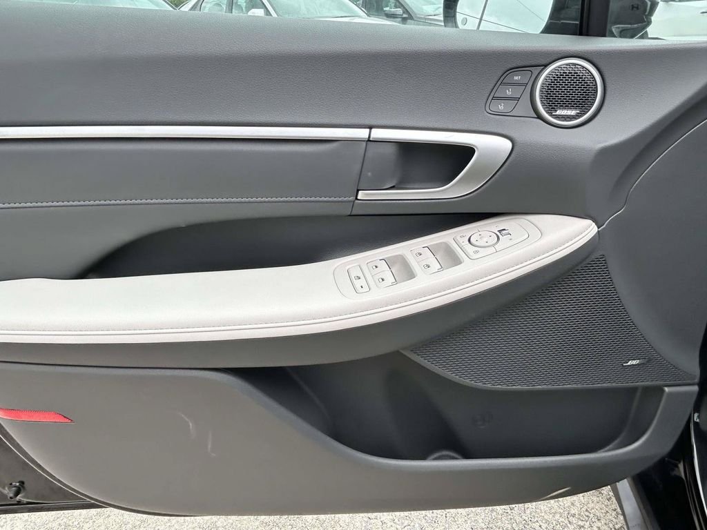 New 2026 Hyundai Sonata Limited FWD image 15
