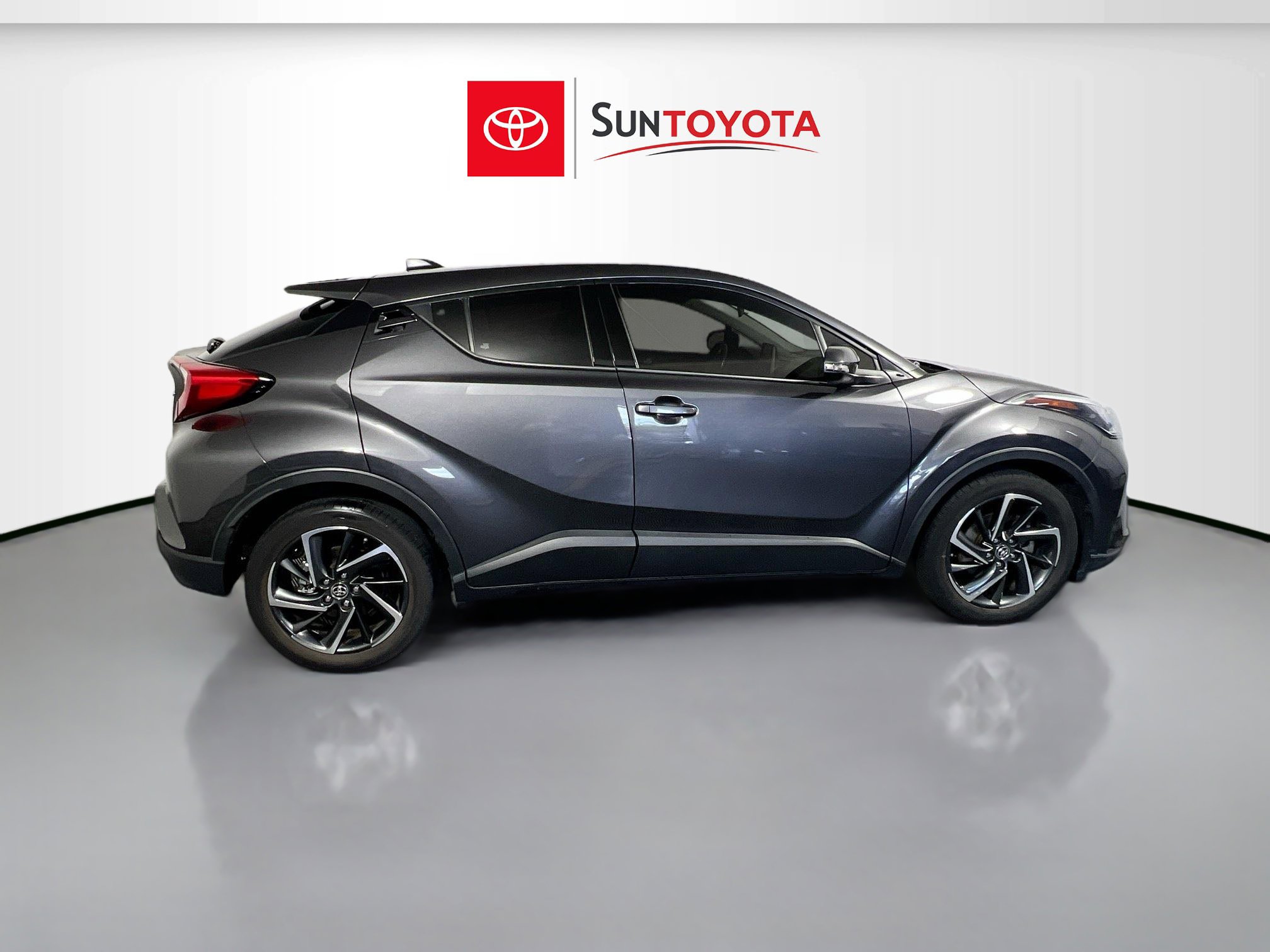 Used 2021 Toyota C-HR Limited image 2