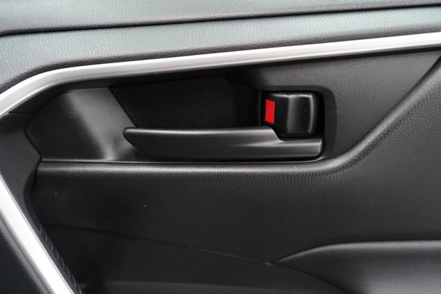 Used 2022 Toyota RAV4 LE image 60