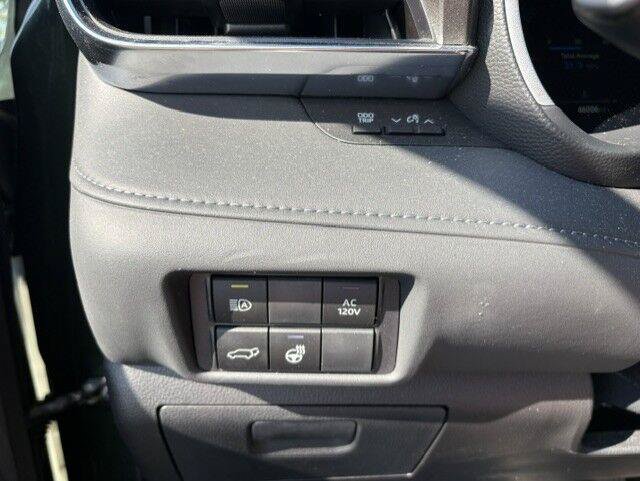 Used 2023 Toyota Highlander Limited AWD/4WD image 21