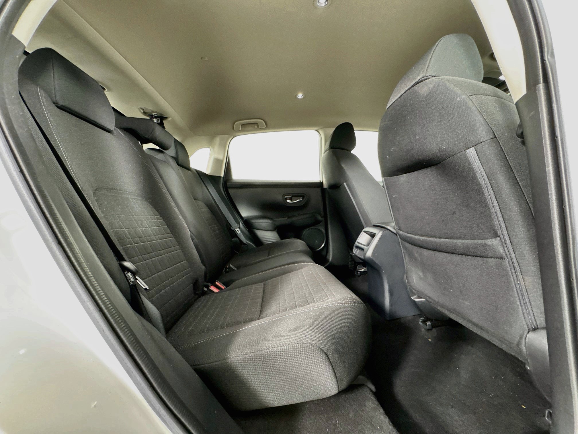 Used 2023 Honda HR-V LX image 25