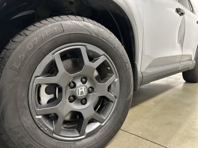 Certified 2025 Honda Pilot TrailSport image 28