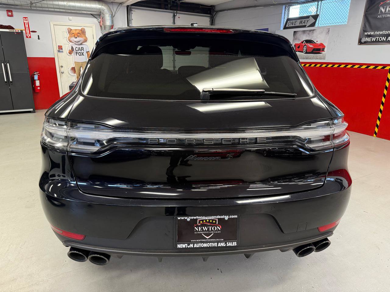 Used 2021 Porsche Macan S AWD/4WD image 5