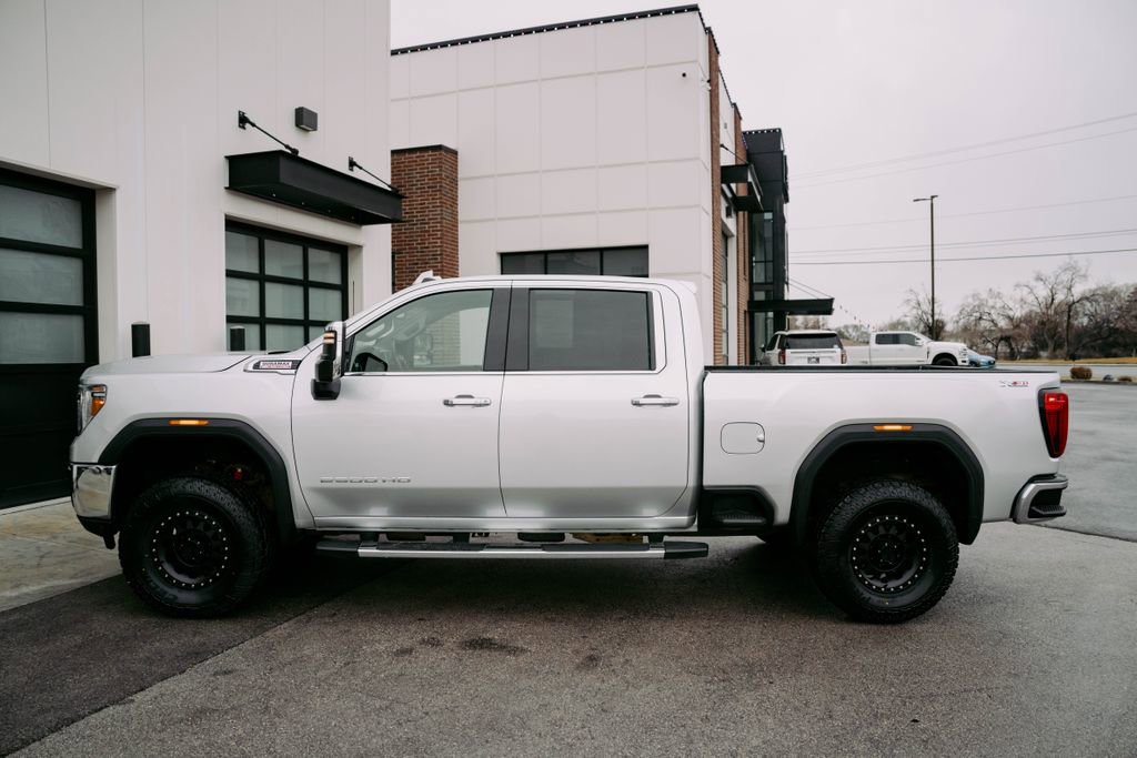 Used 2021 GMC Sierra 2500 SLT w/ SLT Convenience Package image 9