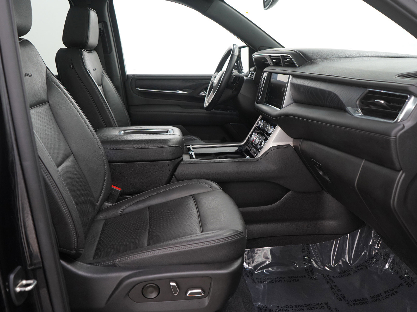 Used 2022 GMC Yukon XL Denali image 14