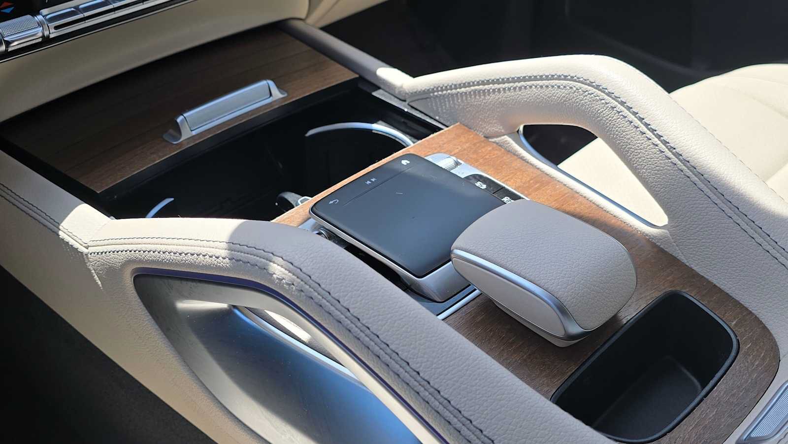 Certified 2020 Mercedes-Benz GLE 350 w/ Premium Package image 33