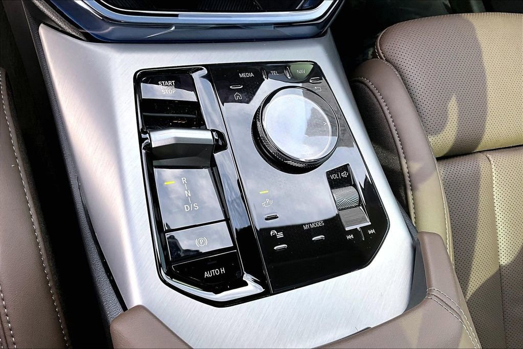 Used 2026 BMW X3 M50 w/ Premium Package image 28