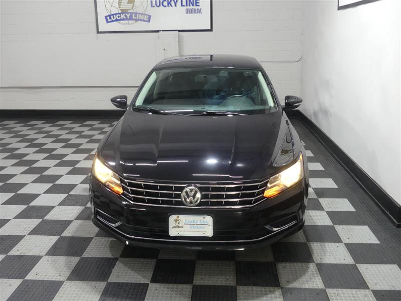 Used 2018 Volkswagen Passat 2.0T S w/ Driver Assistance Package FWD image 3