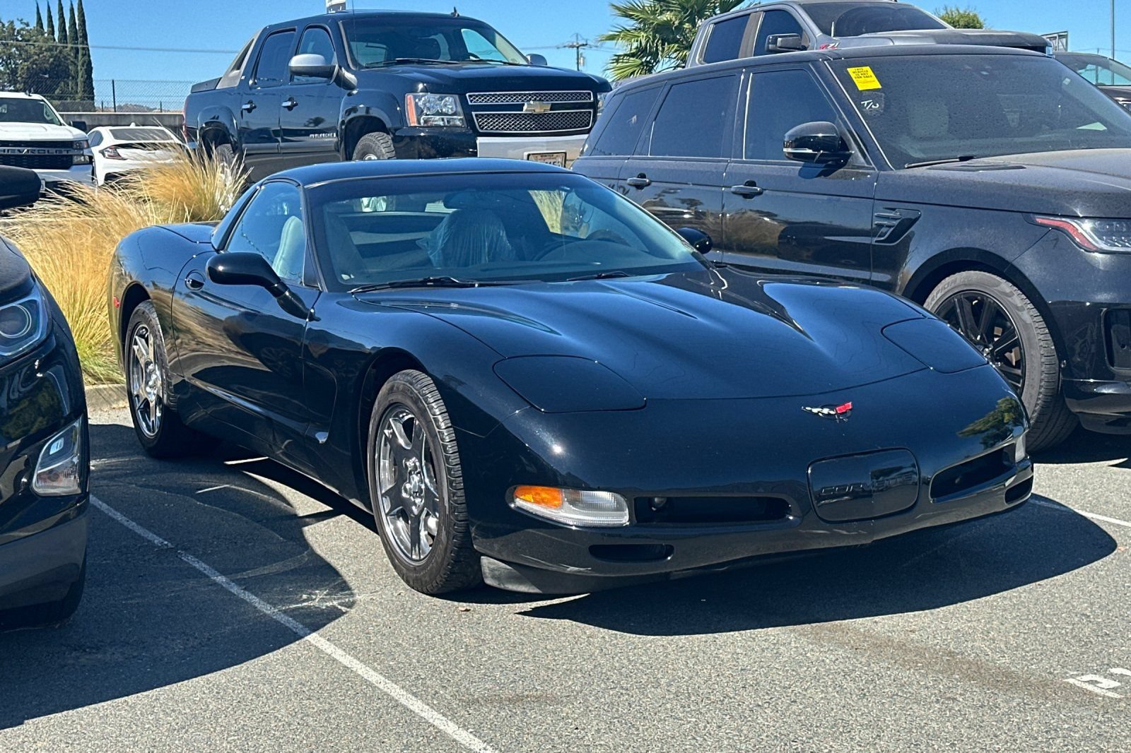 Used 1997 Chevrolet Corvette Coupe RWD image 2