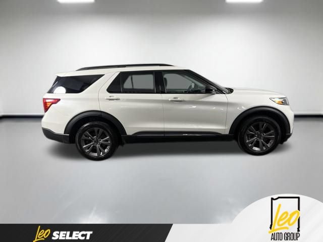 Used 2023 Ford Explorer XLT w/ Equipment Group 202A AWD/4WD image 5