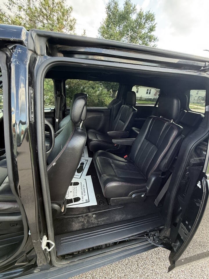 Used 2018 Dodge Grand Caravan GT FWD image 9