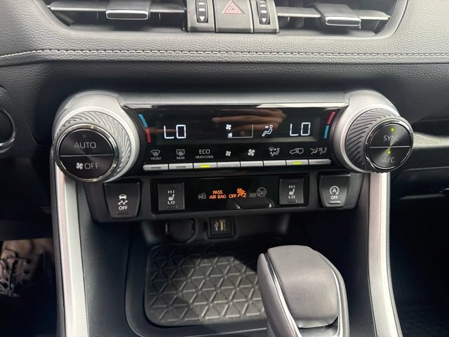 Used 2025 Toyota RAV4 XLE Premium w/ Weather Package FWD image 33