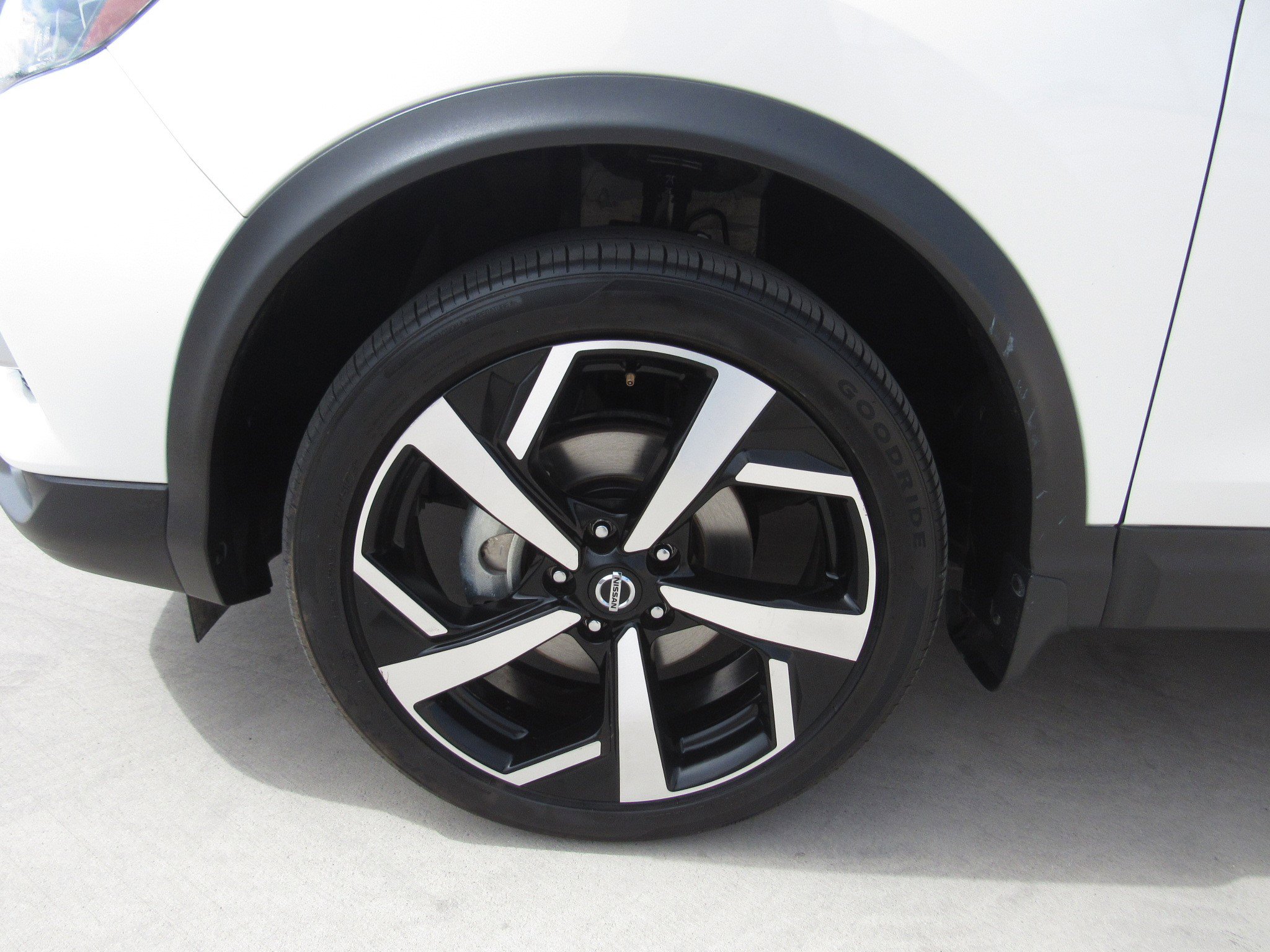 Used 2022 Nissan Rogue Sport SL image 4