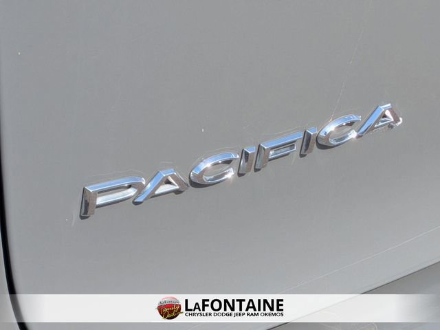 Used 2023 Chrysler Pacifica Limited FWD image 10