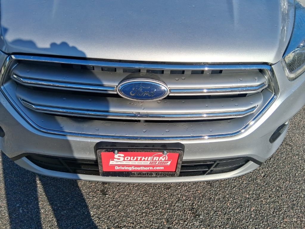 Used 2017 Ford Escape Titanium image 22