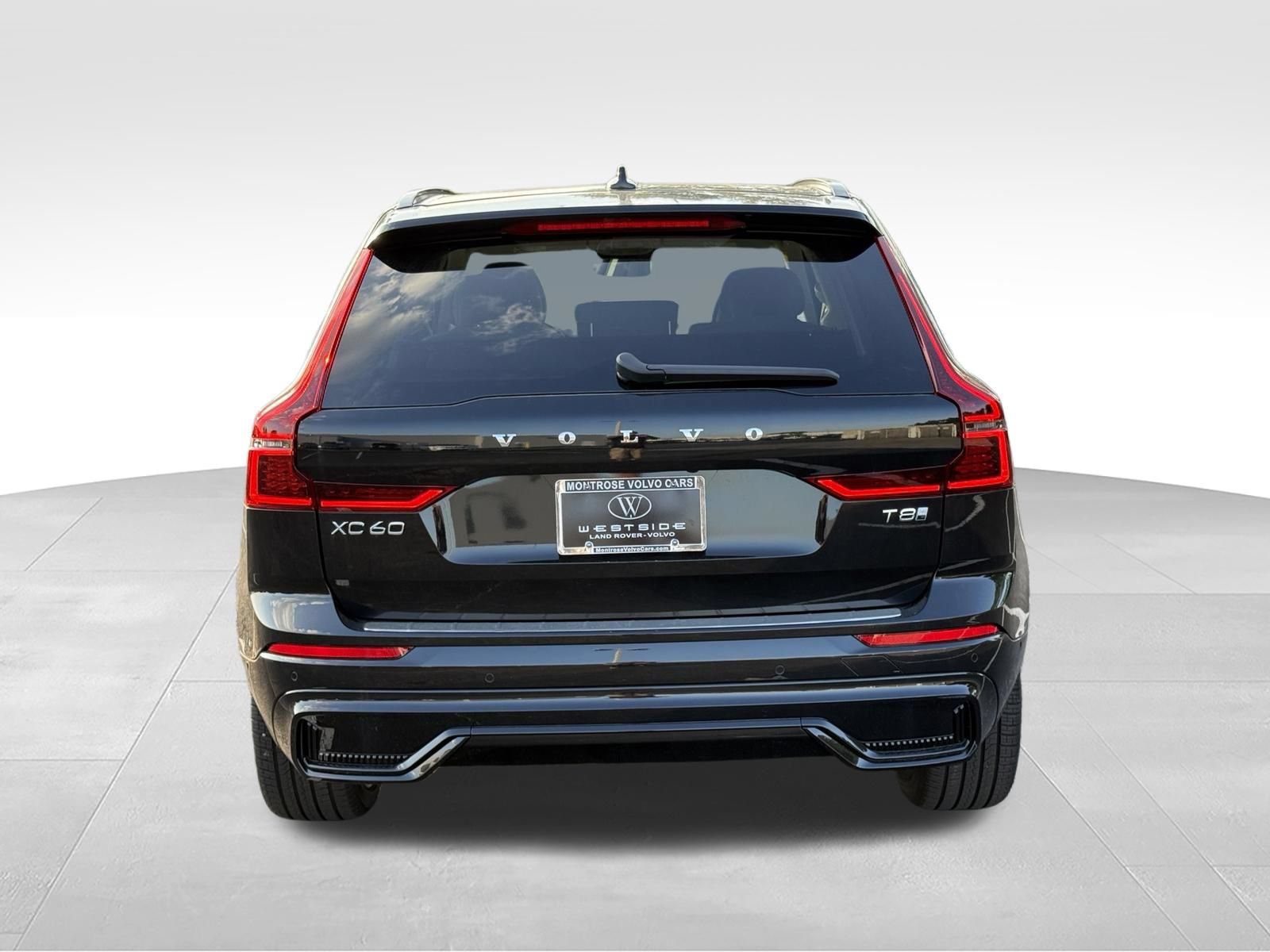 New 2026 Volvo XC60 T8 Ultra w/ Protection Package Premier AWD/4WD image 4