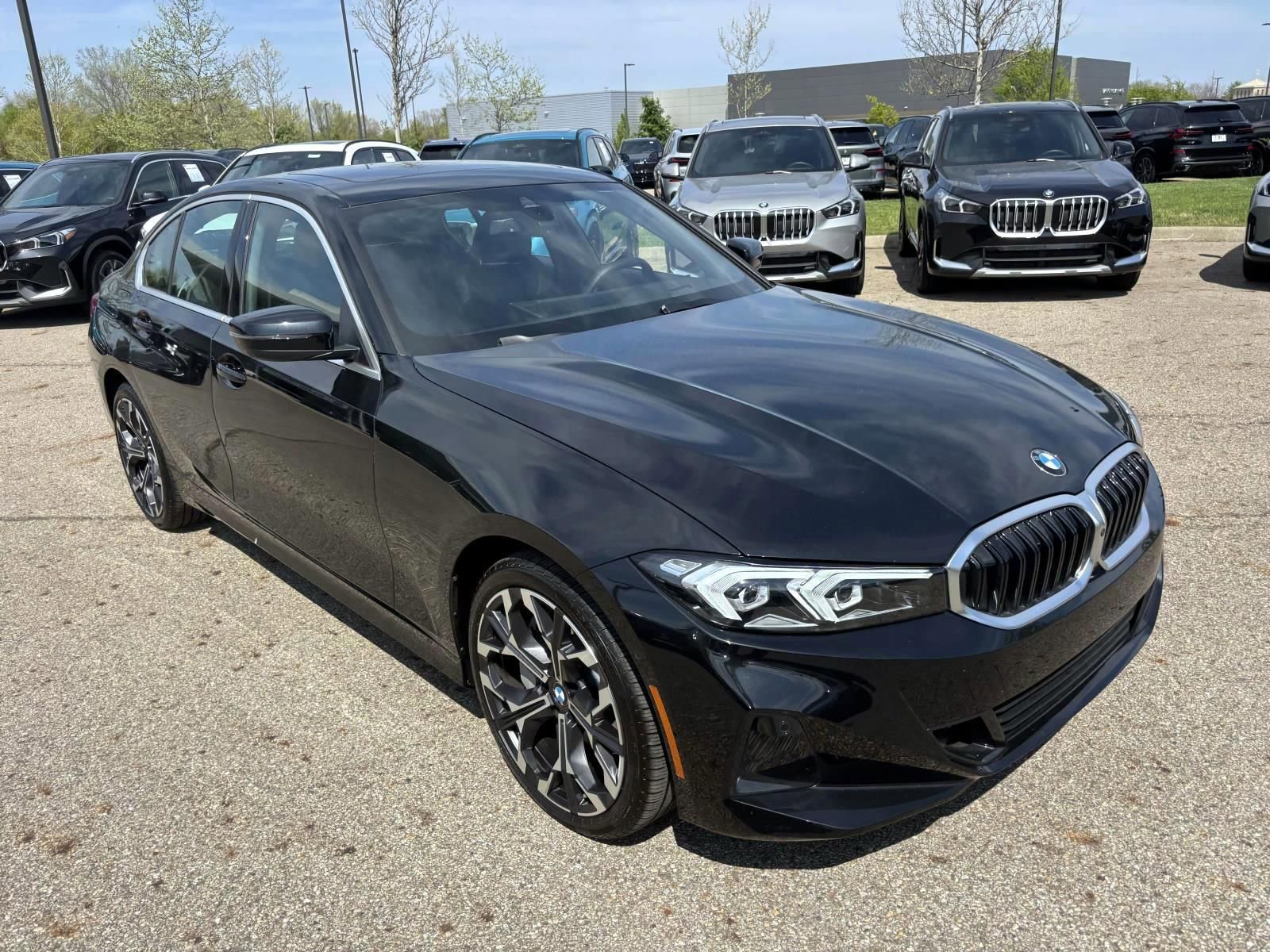 Used 2025 BMW 330i xDrive Sedan AWD/4WD image 3