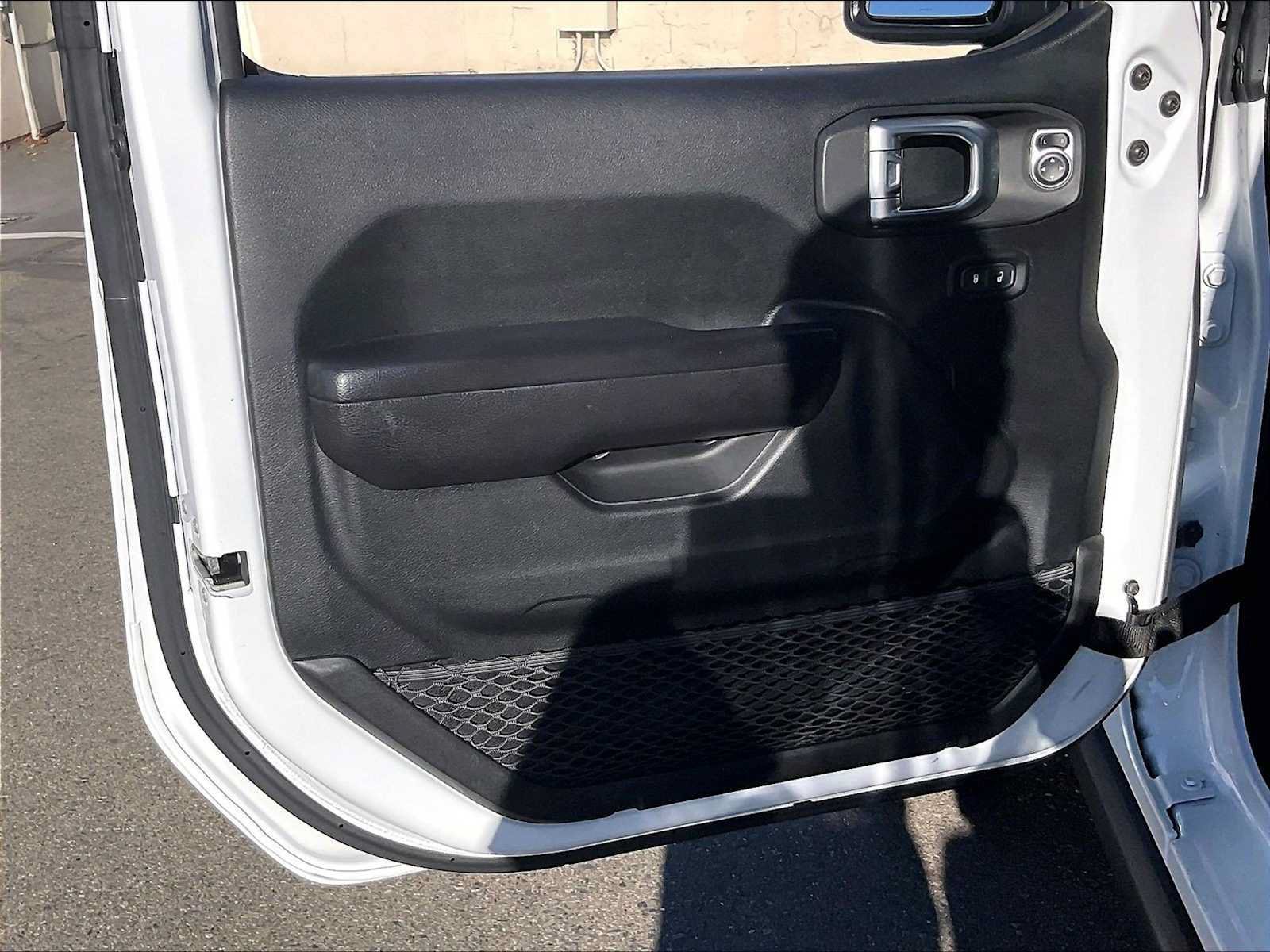 Used 2020 Jeep Wrangler Unlimited Rubicon AWD/4WD image 26