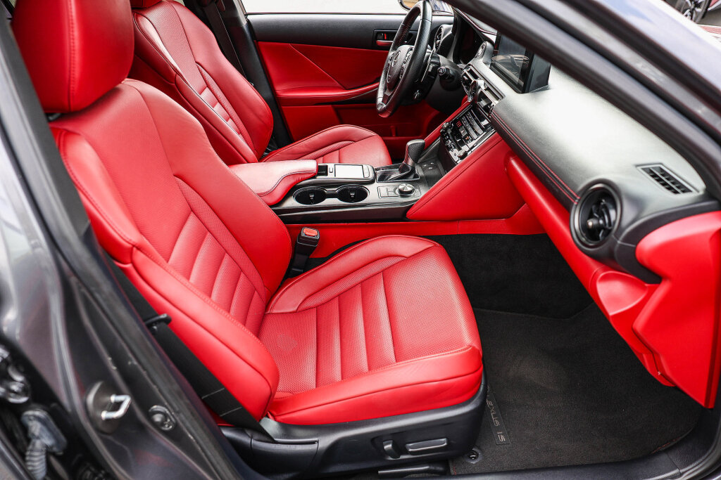 Used 2024 Lexus IS 350 F Sport RWD image 9