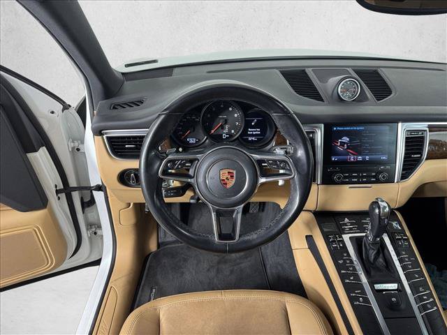 Used 2018 Porsche Macan AWD/4WD image 20