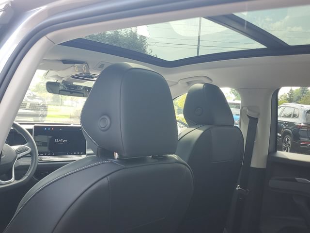New 2026 Volkswagen Tiguan SE AWD/4WD image 15