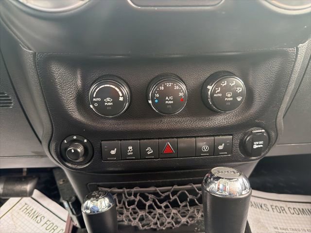 Used 2014 Jeep Wrangler Unlimited Sahara w/ Dual Top Group AWD/4WD image 13