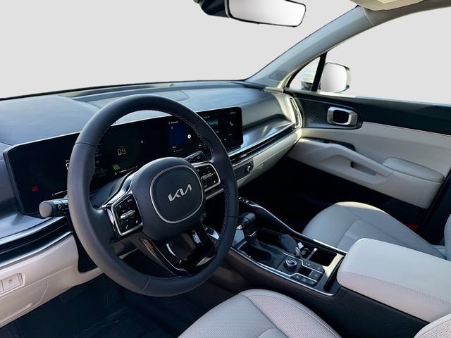 Used 2025 Kia Sorento S w/ Panoramic Sunroof Package FWD image 9
