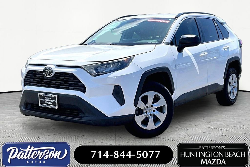 Used 2019 Toyota RAV4 LE image 1