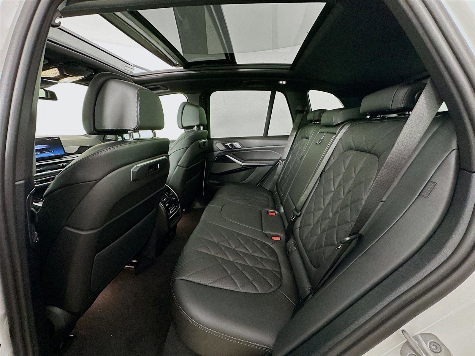 New 2026 BMW X5 xDrive40i w/ M Sport Package image 26