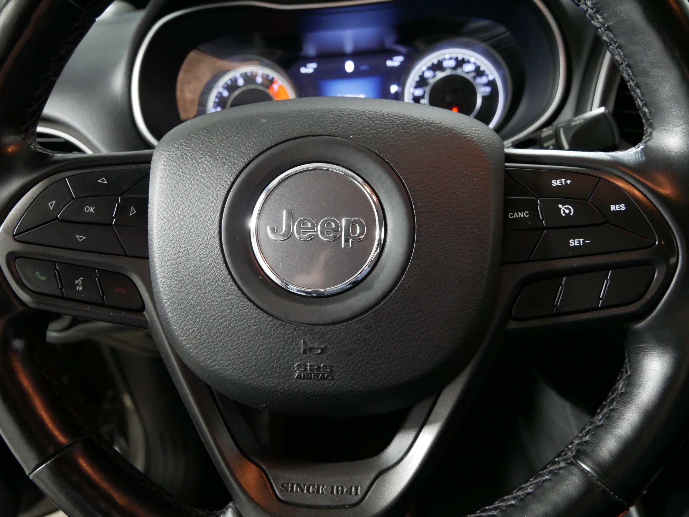 Used 2021 Jeep Cherokee Trailhawk w/ Trailer Tow Group image 25