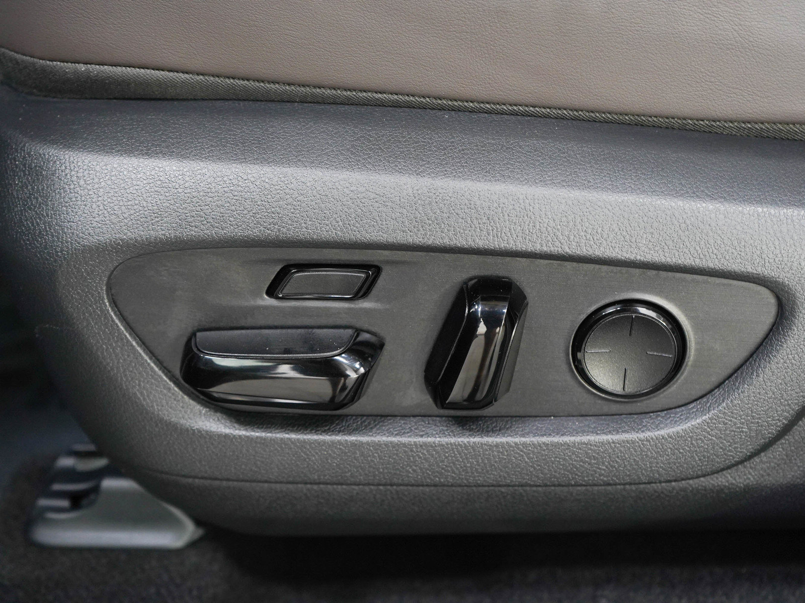 Used 2024 Lexus RX 350 AWD w/ Convenience Package image 24
