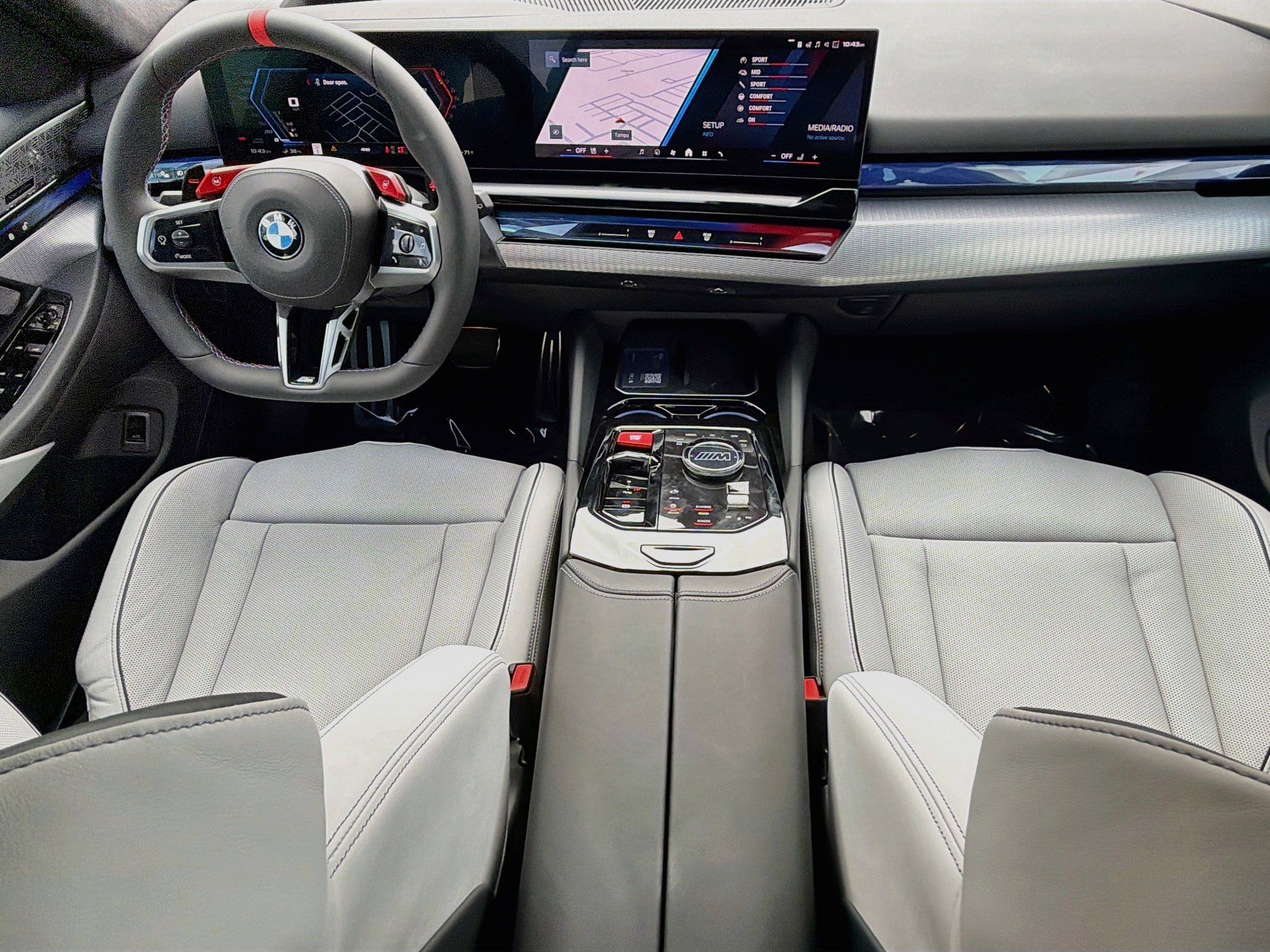 New 2027 BMW M5 Touring AWD/4WD image 16