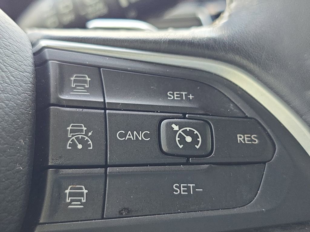 Used 2021 Jeep Grand Cherokee L Limited image 25