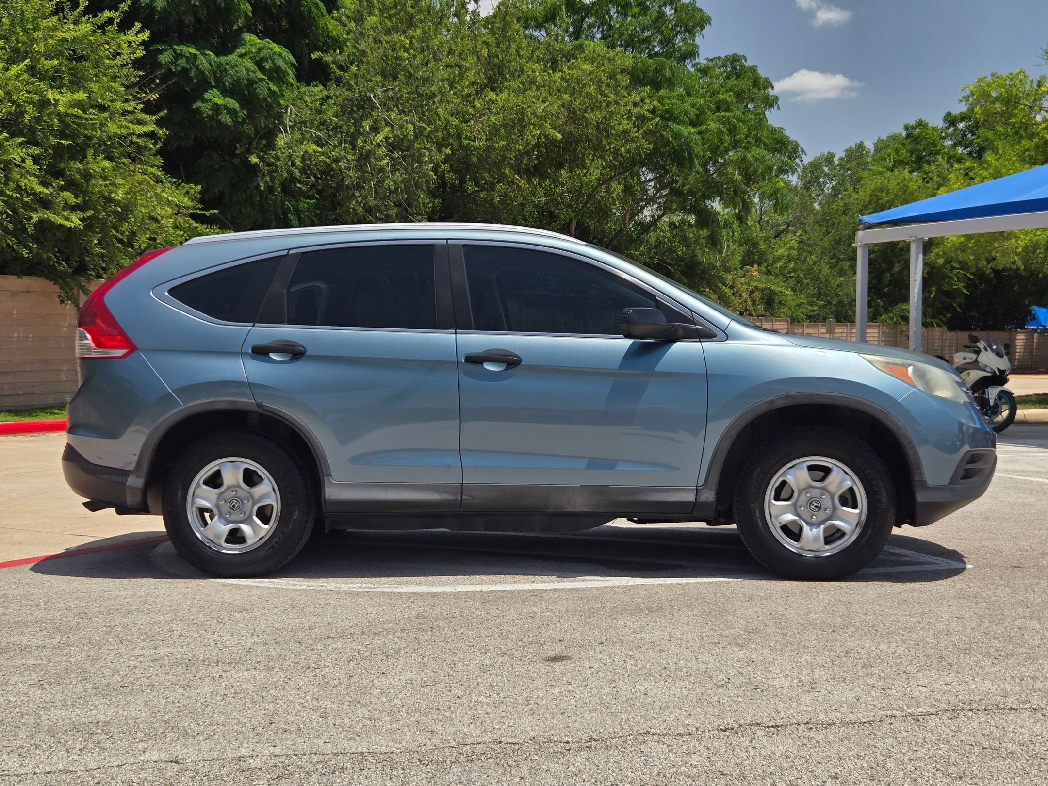 Used 2014 Honda CR-V LX image 2