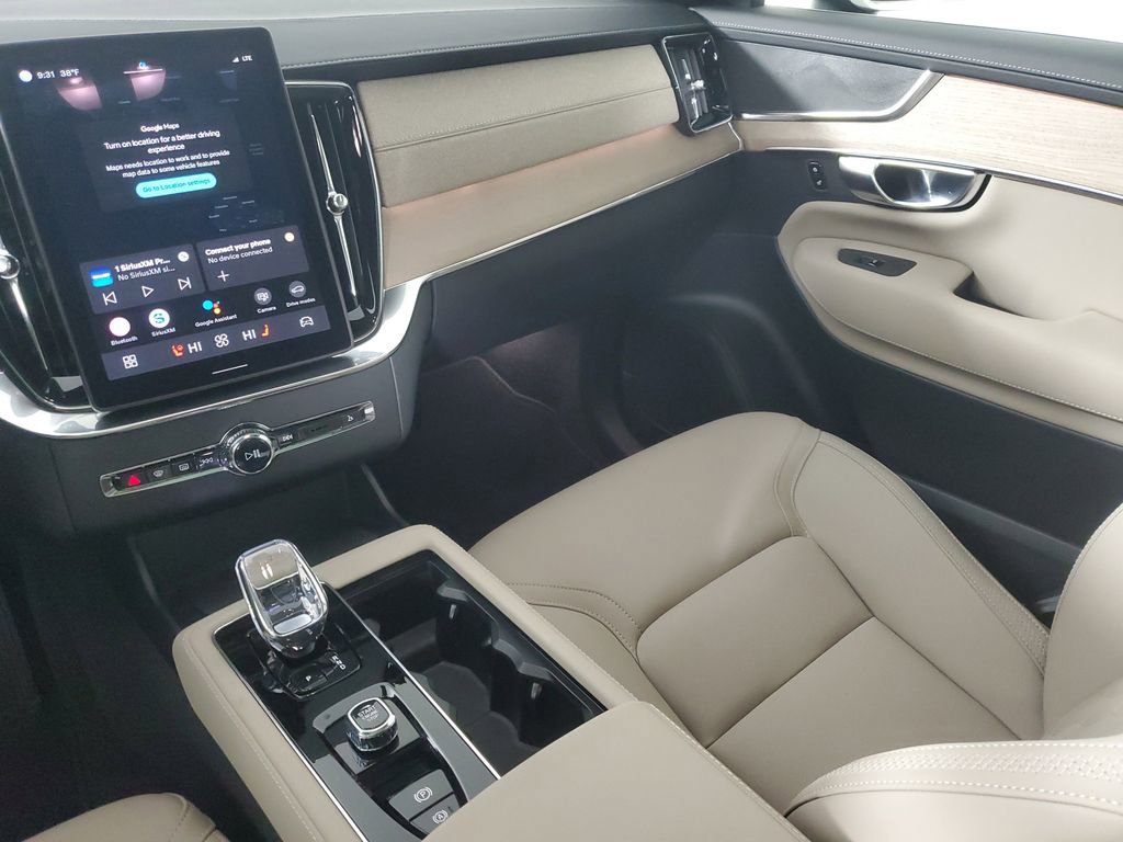 Certified 2025 Volvo XC90 B5 Core w/ Climate Package image 19
