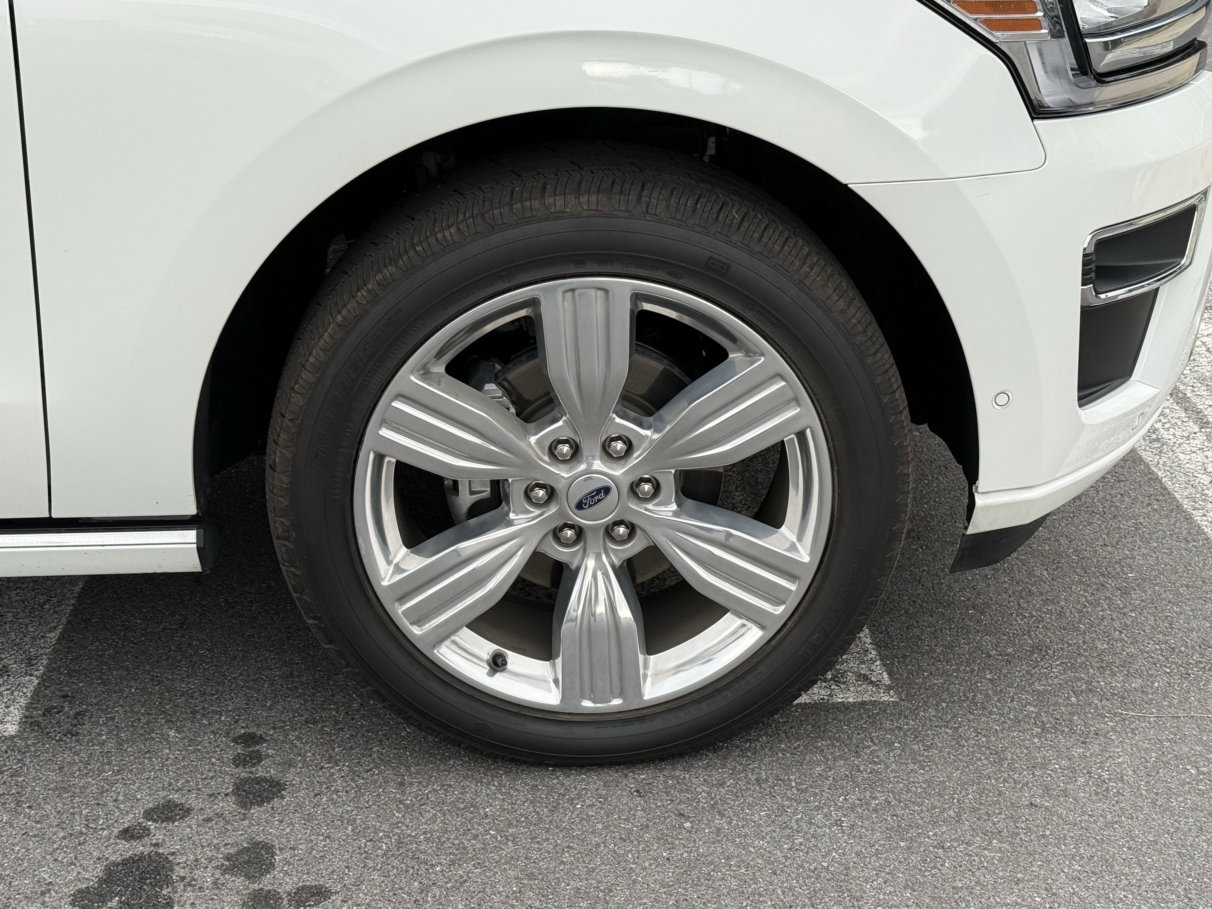 Used 2024 Ford Expedition Max Platinum image 12