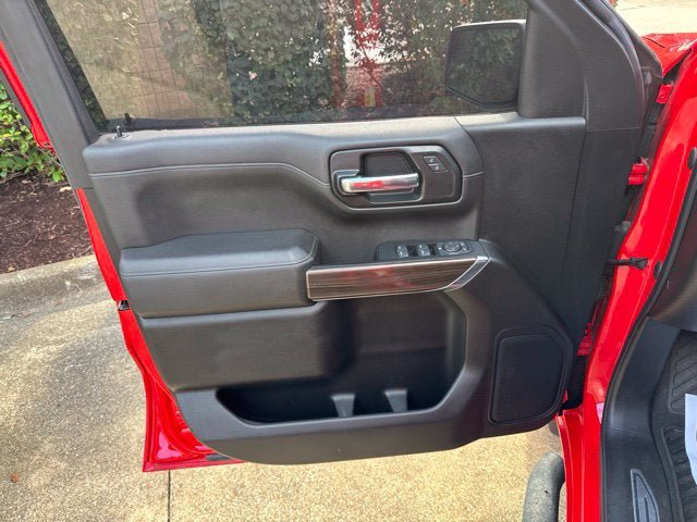 Used 2022 Chevrolet Silverado 1500 LT AWD/4WD image 8
