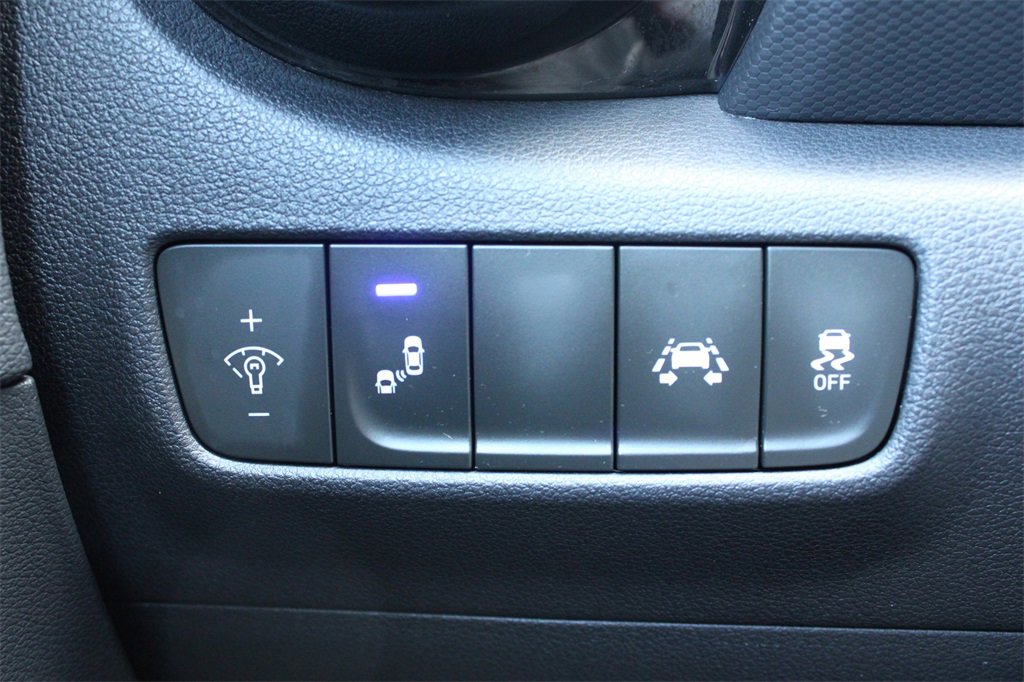 Used 2020 Hyundai Kona Limited image 27