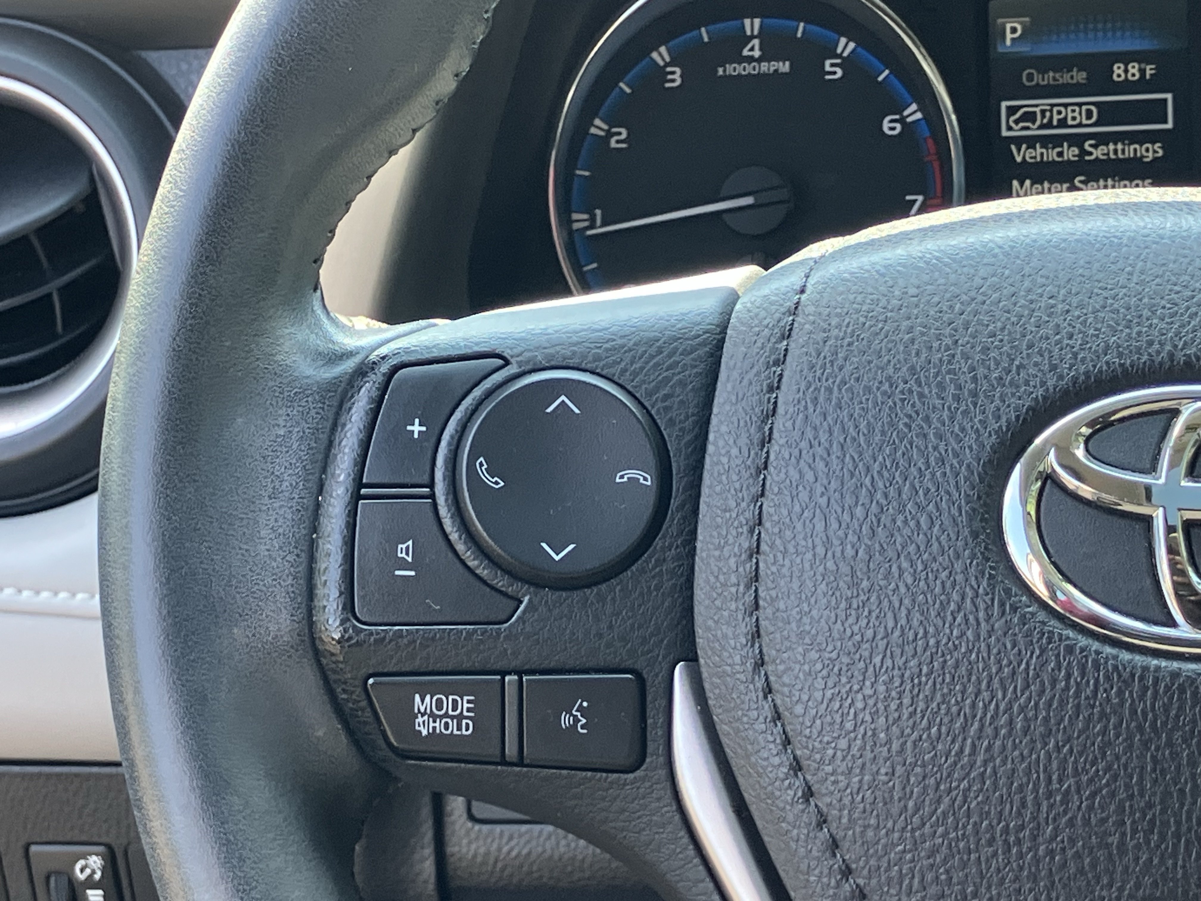 Used 2016 Toyota RAV4 XLE FWD image 21