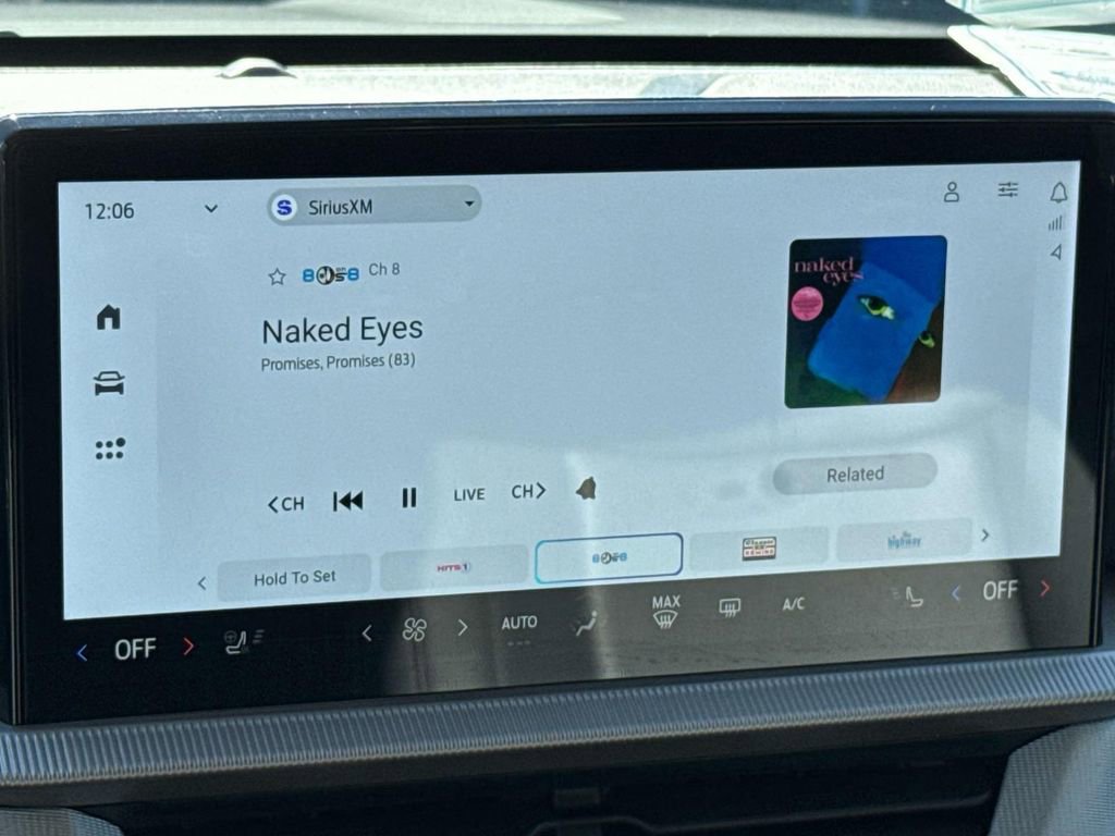 Used 2025 Ford Explorer Active w/ Active Comfort Package image 19