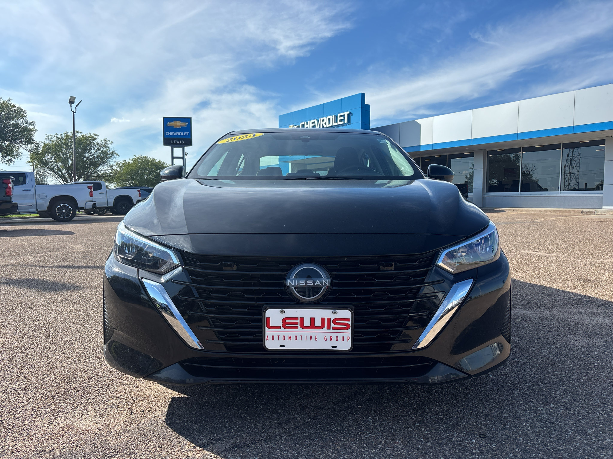 Used 2024 Nissan Sentra SV FWD image 3