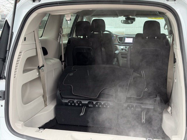 Certified 2023 Chrysler Voyager LX FWD image 27