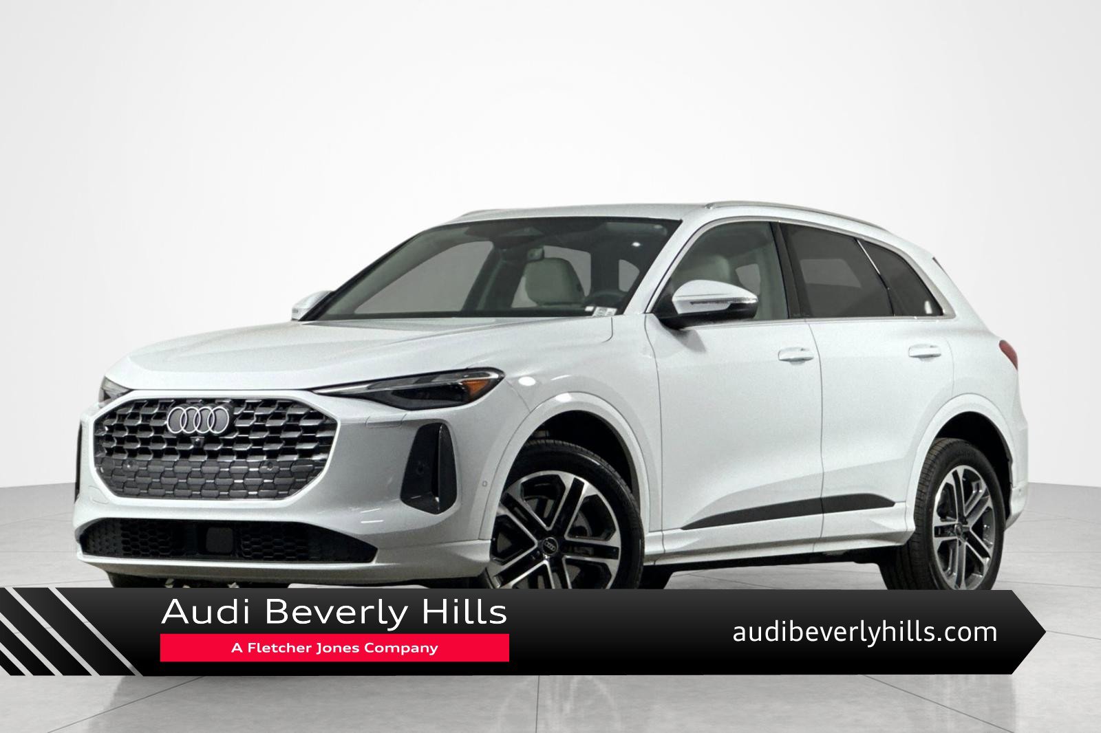 Used 2025 Audi Q5 Premium w/ Convenience Package image 1