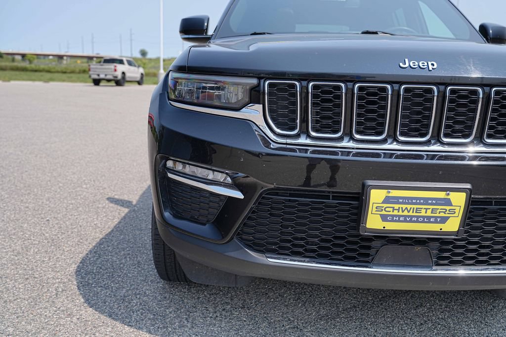Used 2024 Jeep Grand Cherokee Limited 4xe AWD/4WD image 3
