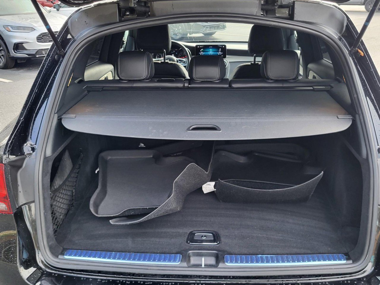 Used 2021 Mercedes-Benz GLC 300 image 4