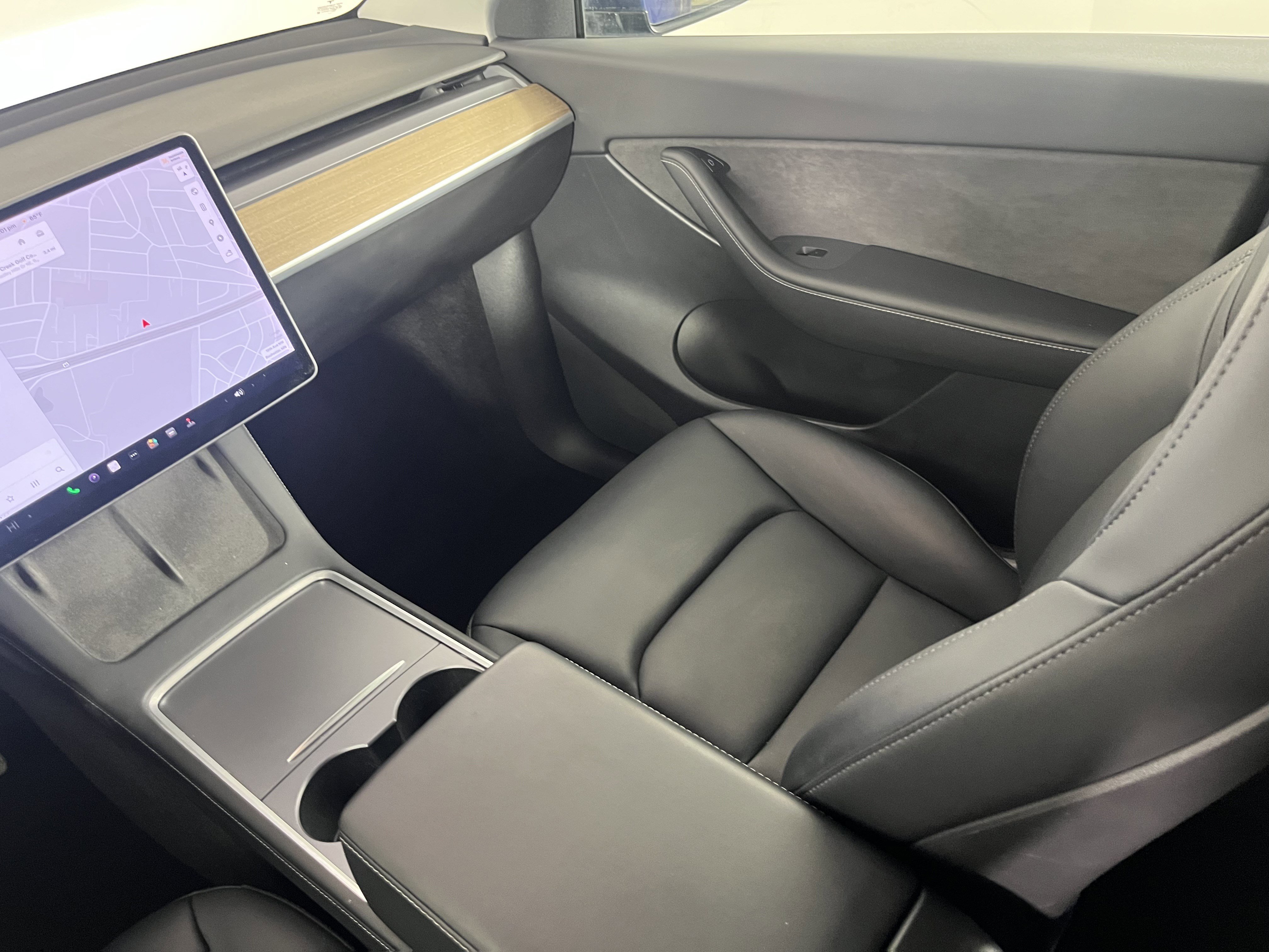 Used 2021 Tesla Model Y Long Range image 11